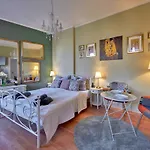 Old City Romantic Studio With Free Private Parking